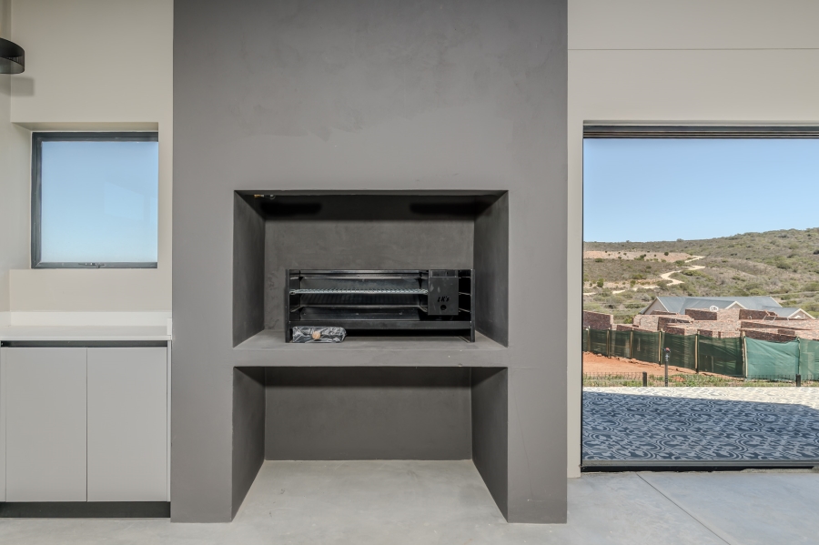 3 Bedroom Property for Sale in Outeniquasbosch Western Cape